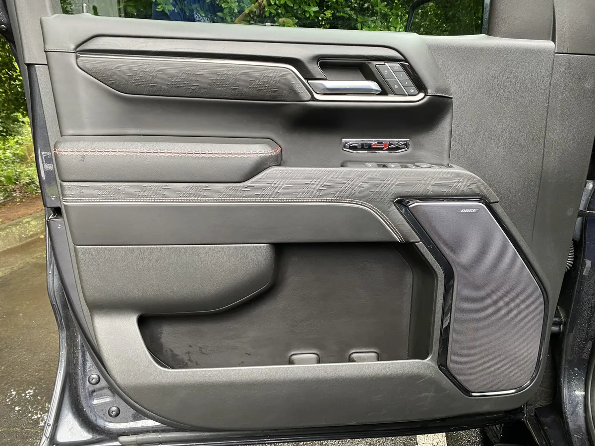 2023 GMC Sierra 1500 AT4X thumbnail 15