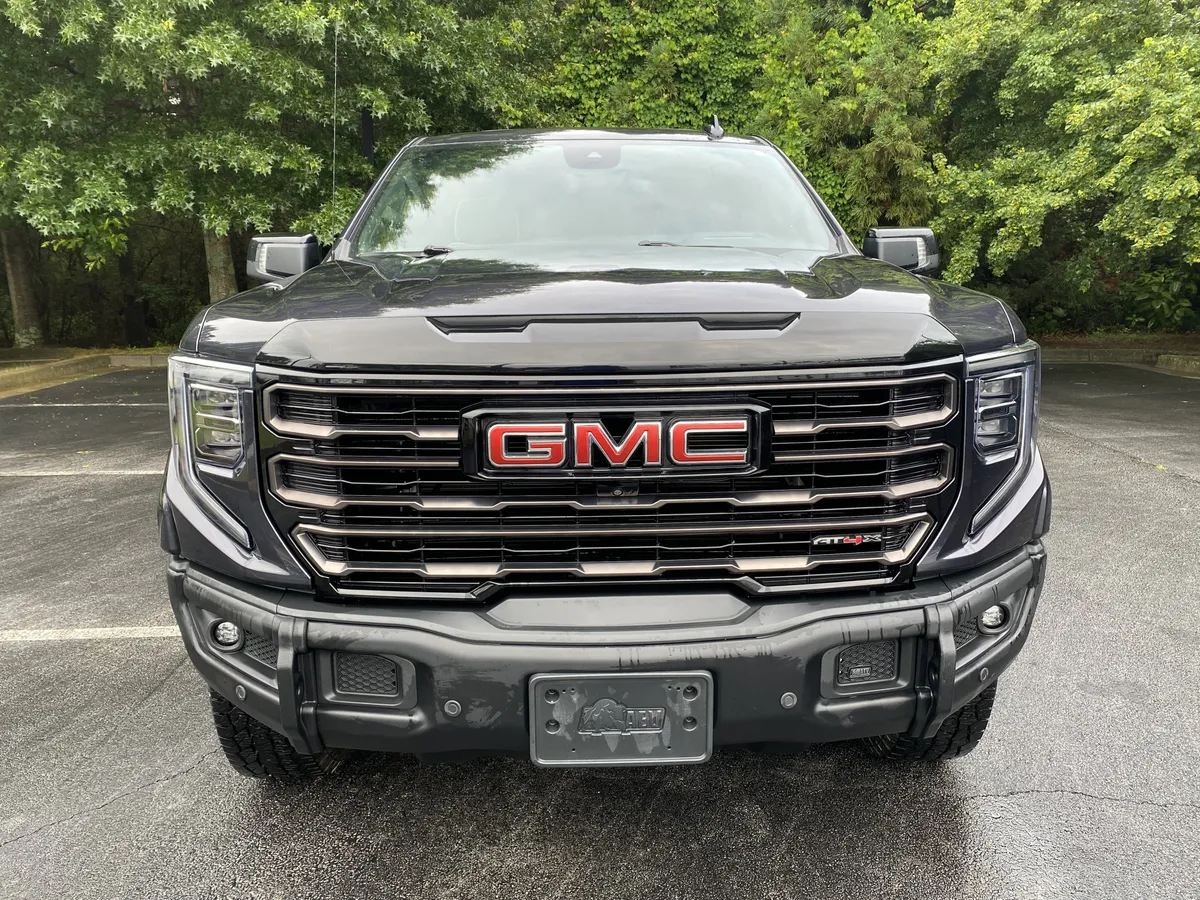 2023 GMC Sierra 1500 AT4X thumbnail 2