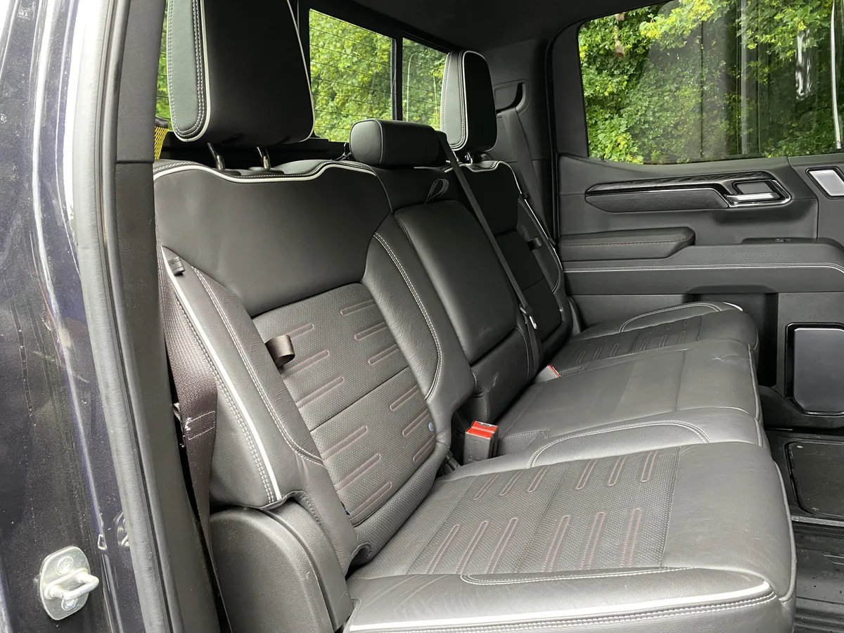2023 GMC Sierra 1500 AT4X thumbnail 39