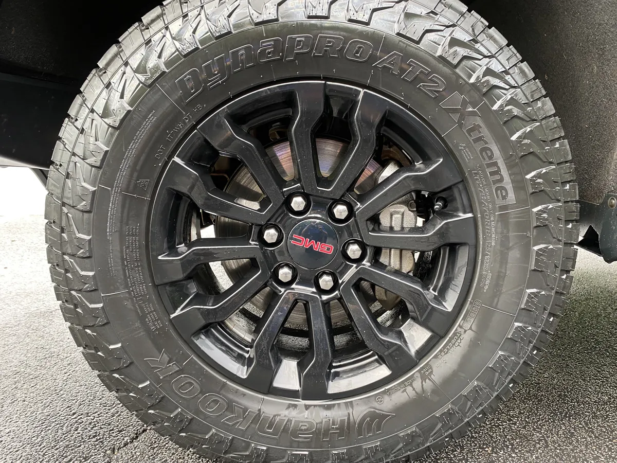 2023 GMC Sierra 1500 AT4X thumbnail 48