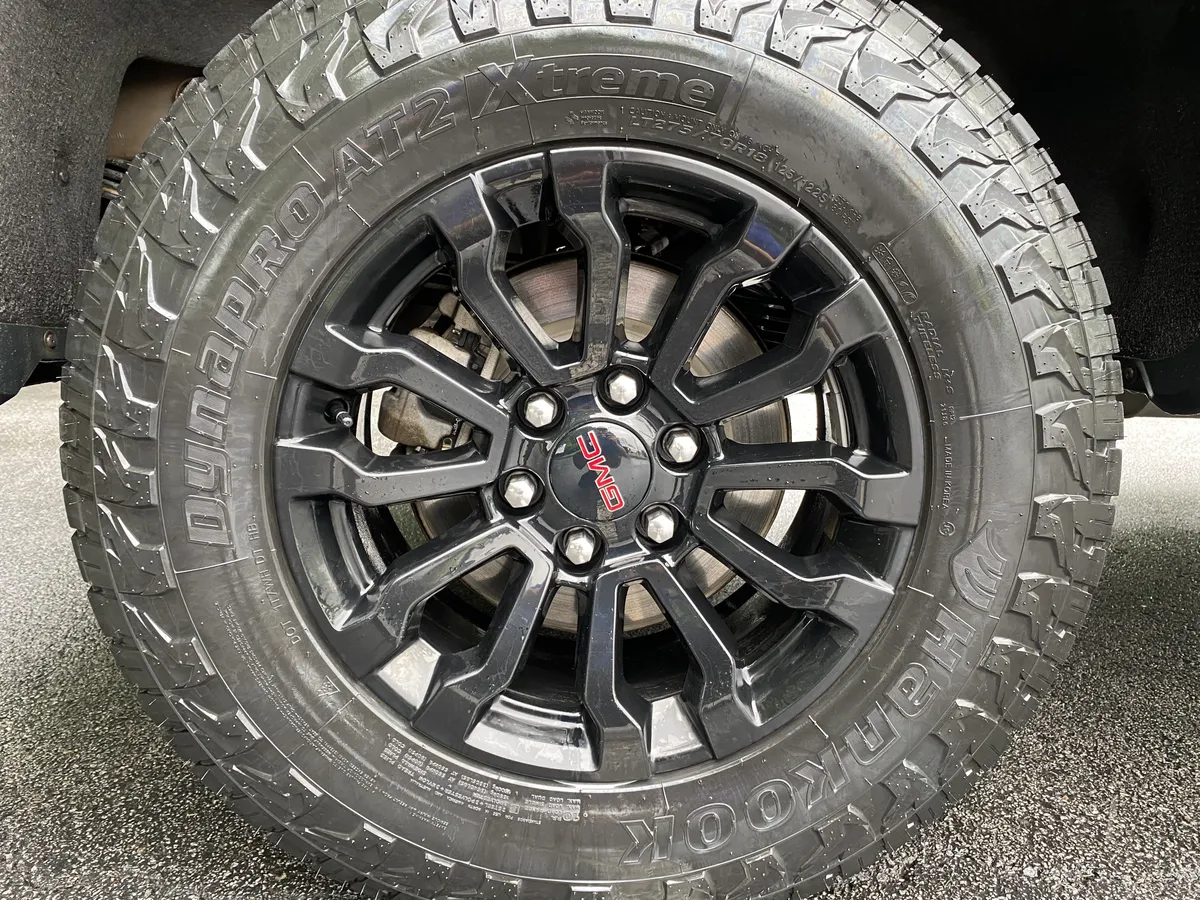 2023 GMC Sierra 1500 AT4X thumbnail 49