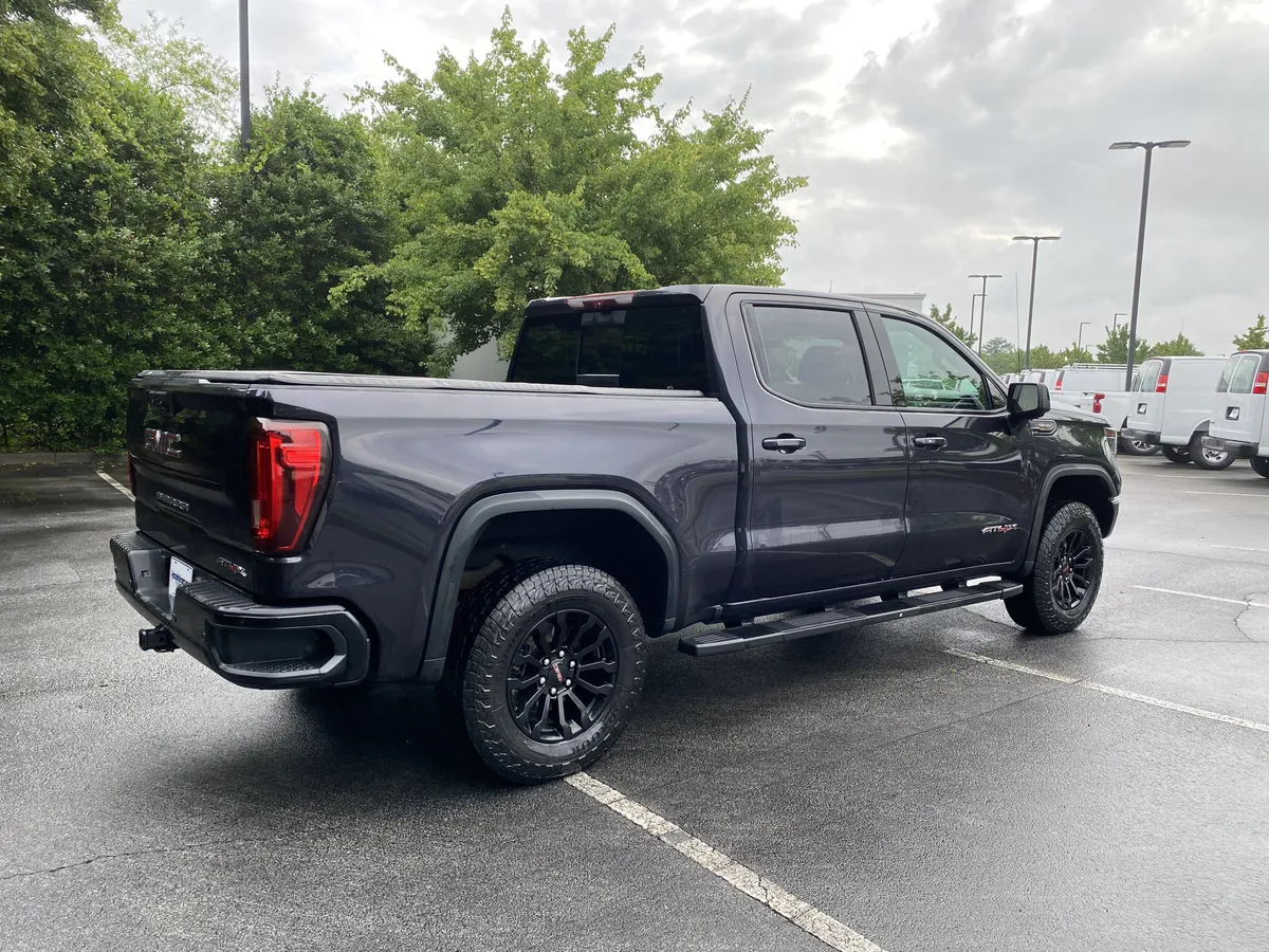 2023 GMC Sierra 1500 AT4X thumbnail 8