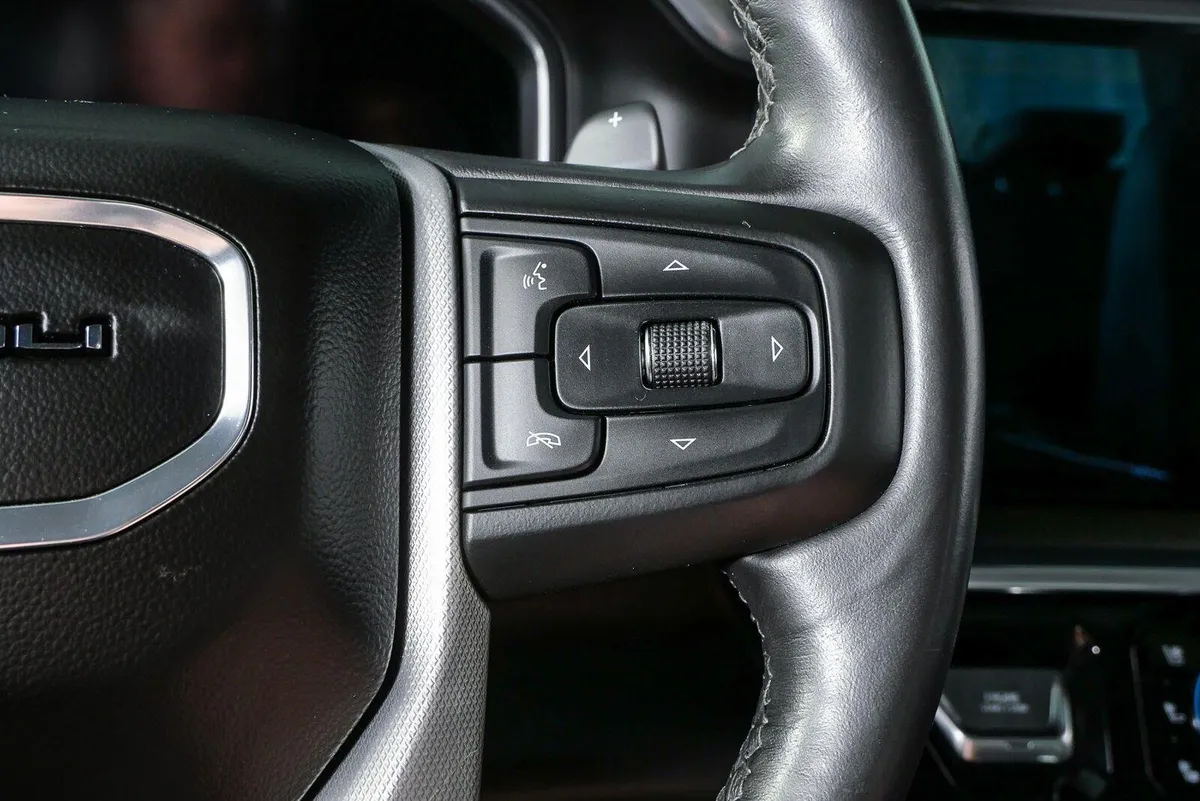 2023 GMC Sierra 1500 Denali thumbnail 12