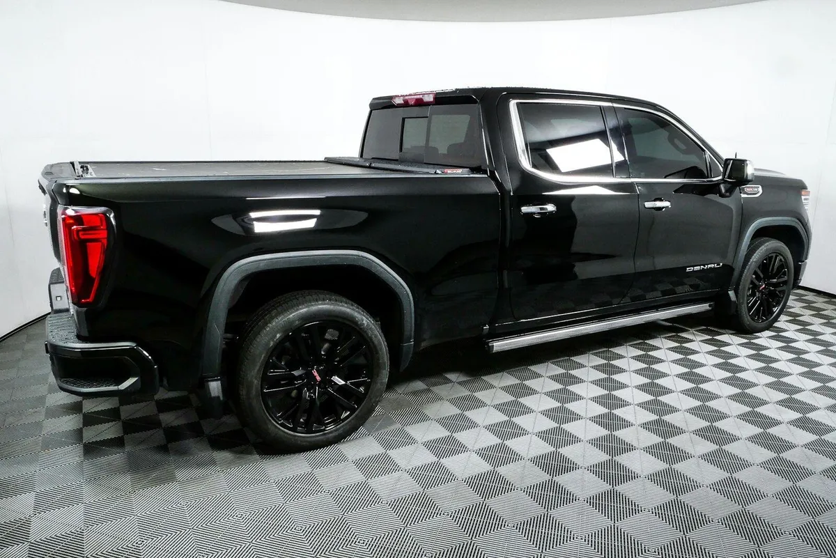 2023 GMC Sierra 1500 Denali thumbnail 2