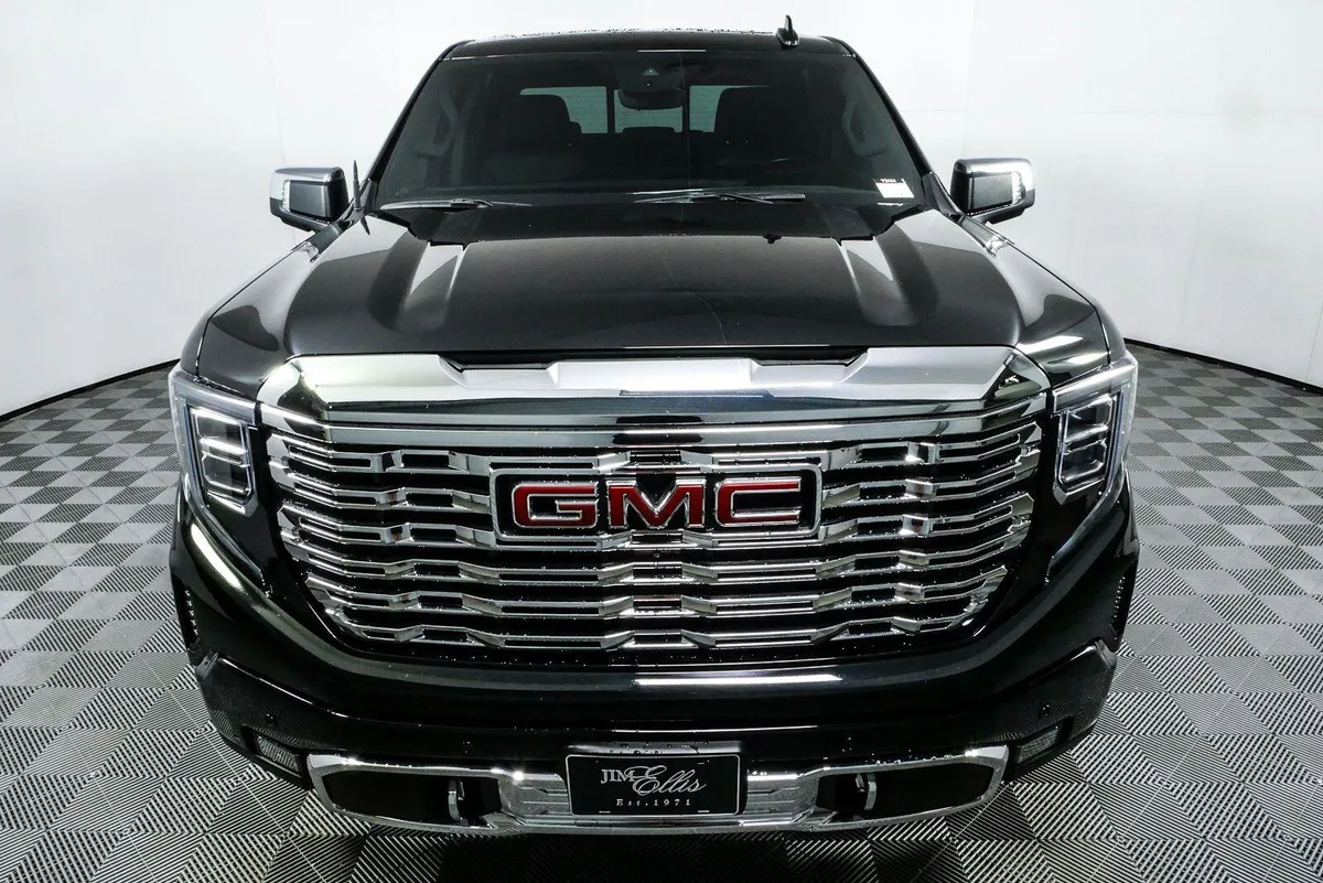 2023 GMC Sierra 1500 Denali thumbnail 27