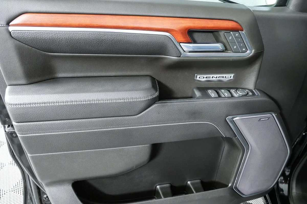 2023 GMC Sierra 1500 Denali thumbnail 6