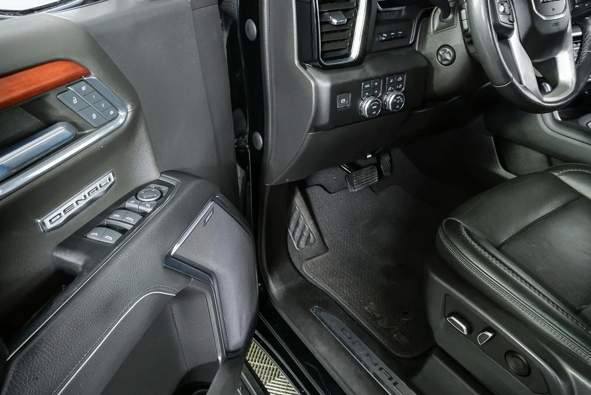 2023 GMC Sierra 1500 Denali thumbnail 8