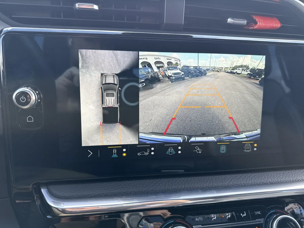 2023 GMC Sierra 1500 Denali thumbnail 32