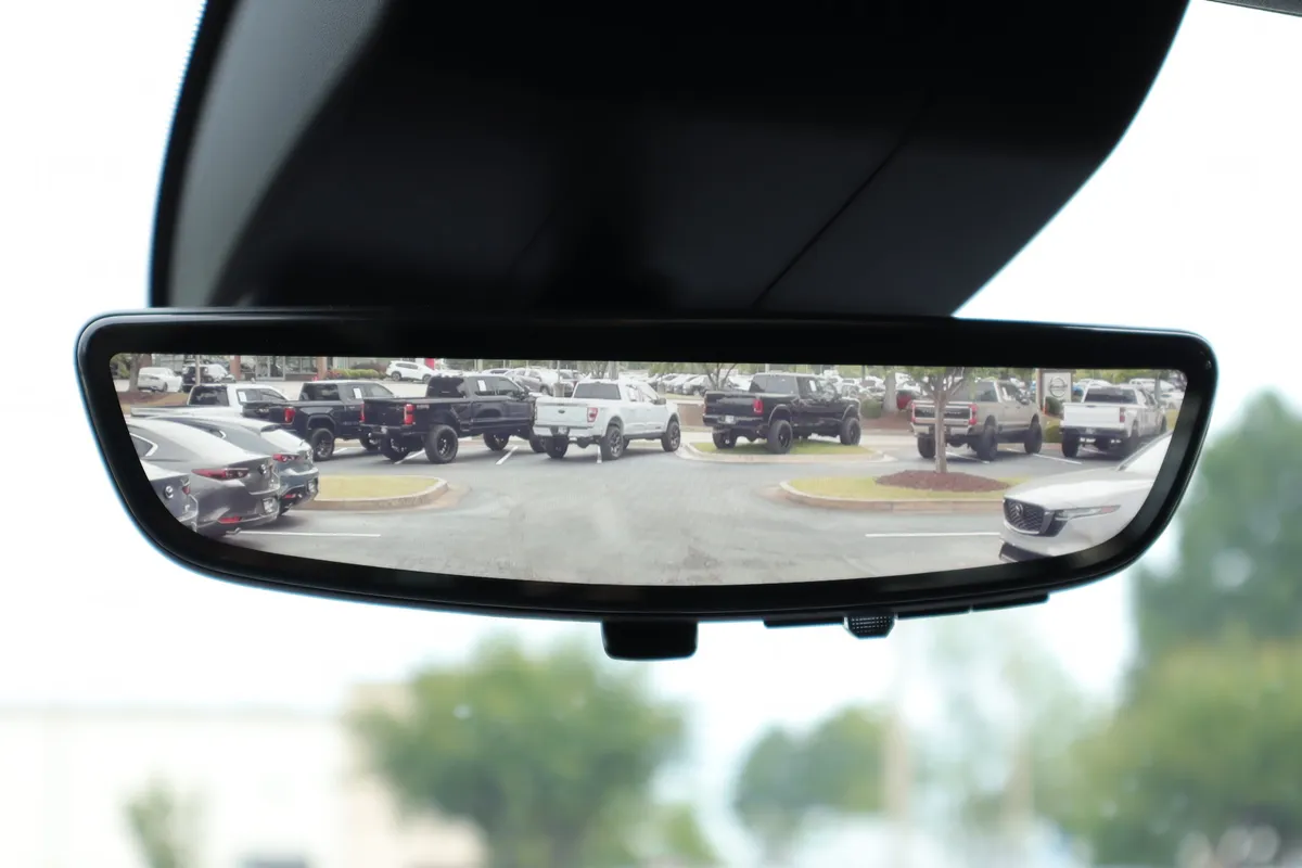2023 GMC Sierra 1500 Denali thumbnail 12