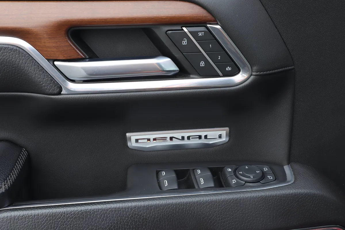2023 GMC Sierra 1500 Denali thumbnail 22