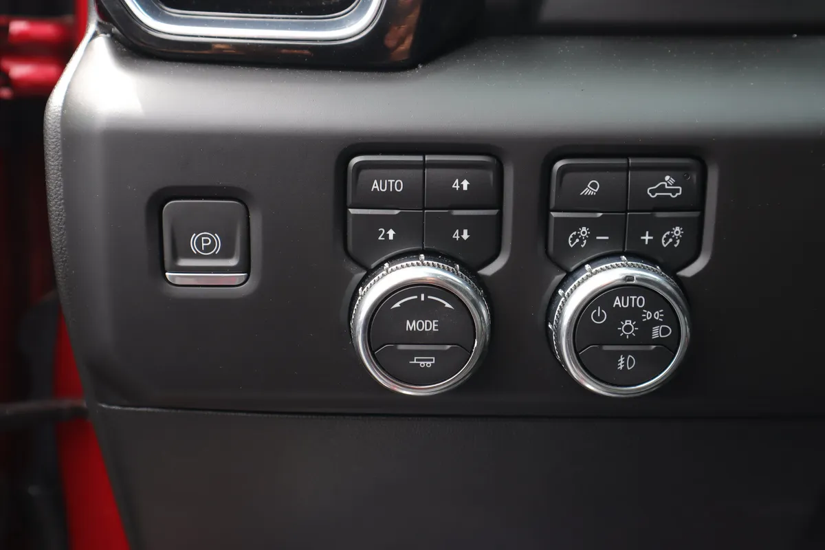 2023 GMC Sierra 1500 Denali thumbnail 23