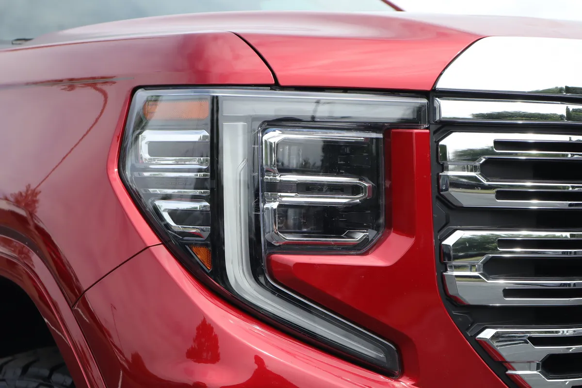 2023 GMC Sierra 1500 Denali thumbnail 30
