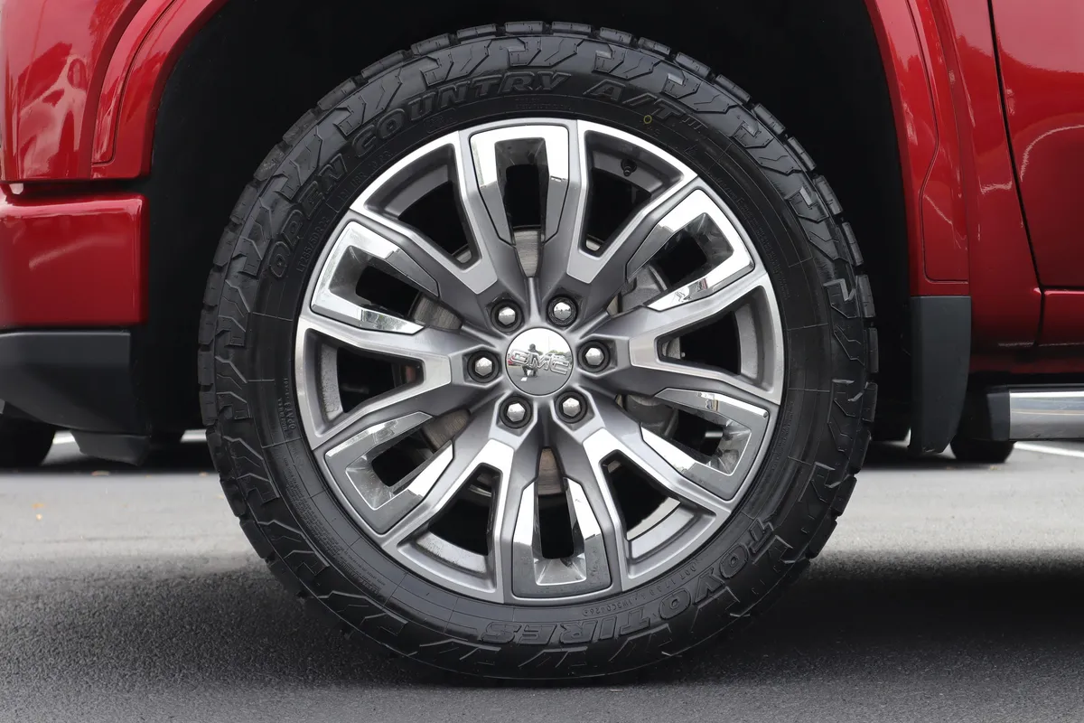 2023 GMC Sierra 1500 Denali thumbnail 5