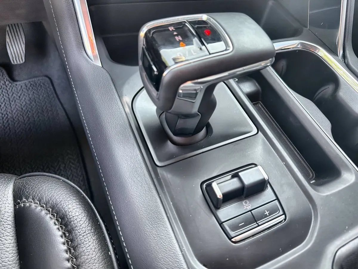 2023 GMC Sierra 1500 Denali thumbnail 14