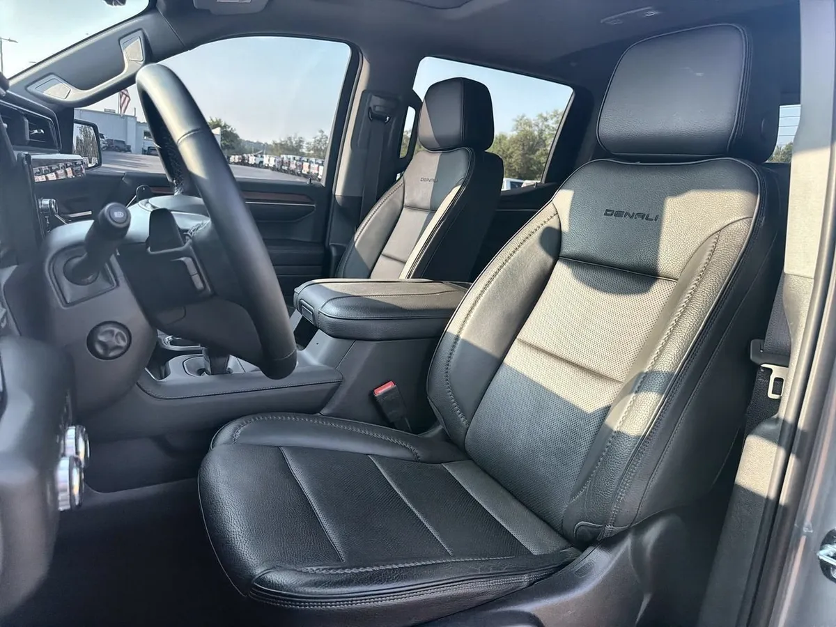 2023 GMC Sierra 1500 Denali thumbnail 16