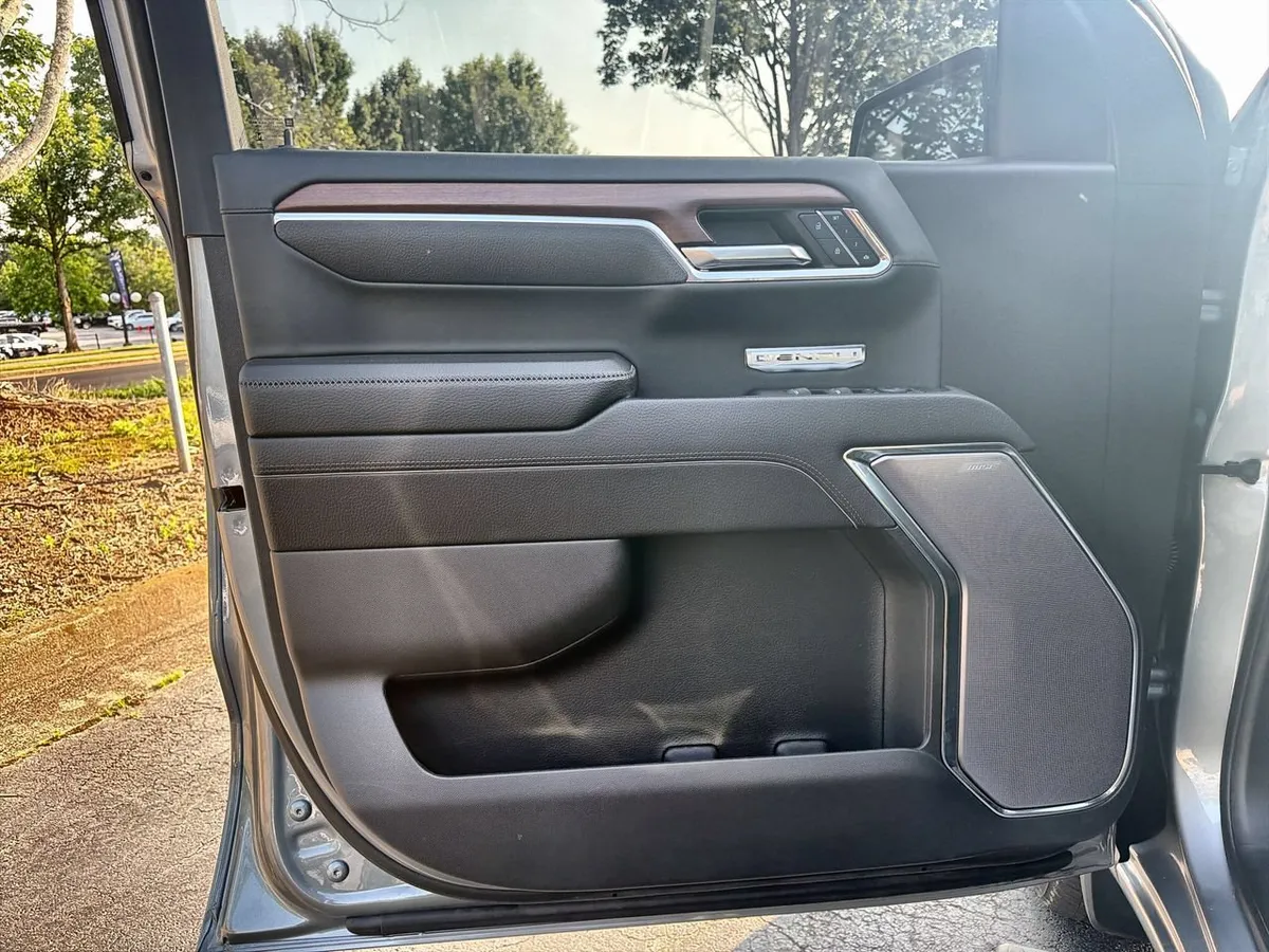 2023 GMC Sierra 1500 Denali thumbnail 18