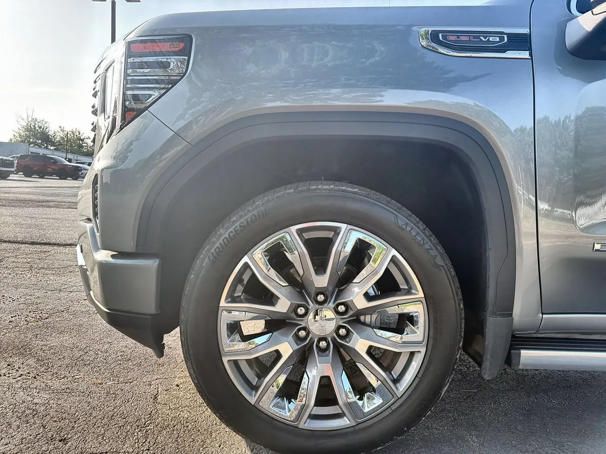 2023 GMC Sierra 1500 Denali thumbnail 28