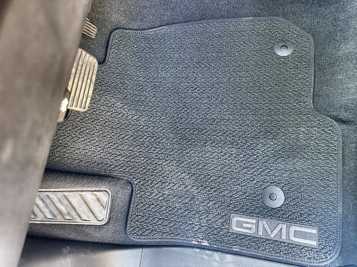 2023 GMC Sierra 1500 Denali thumbnail 30