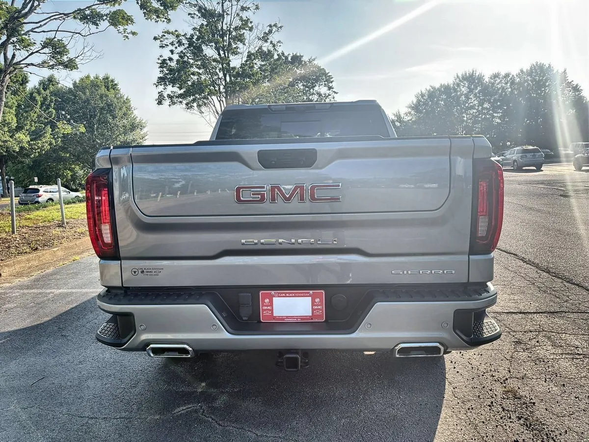 2023 GMC Sierra 1500 Denali thumbnail 7