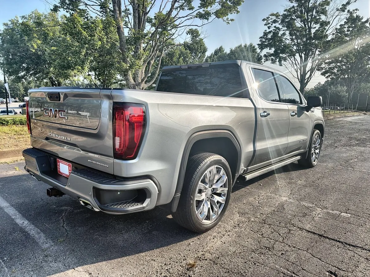 2023 GMC Sierra 1500 Denali thumbnail 8
