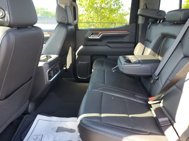 2023 GMC Sierra 1500 Denali thumbnail 31