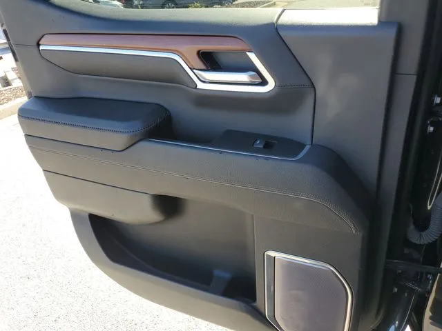 2023 GMC Sierra 1500 Denali thumbnail 35