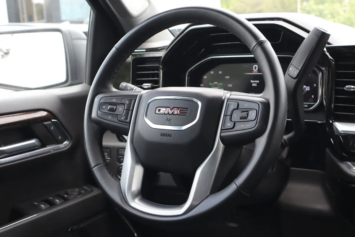 2023 GMC Sierra 1500 Elevation thumbnail 16