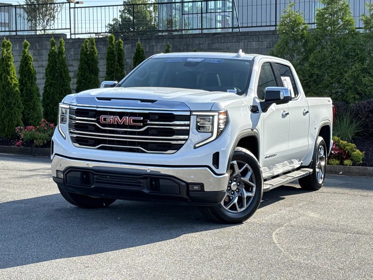 2023 GMC Sierra 1500 SLT thumbnail 4