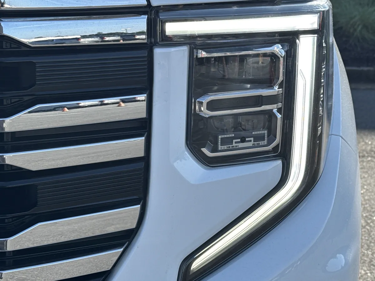 2023 GMC Sierra 1500 SLT thumbnail 5