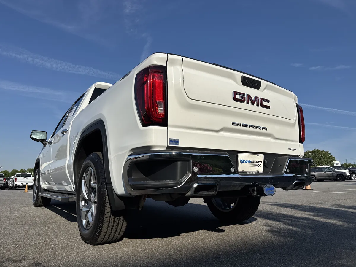 2023 GMC Sierra 1500 SLT thumbnail 7