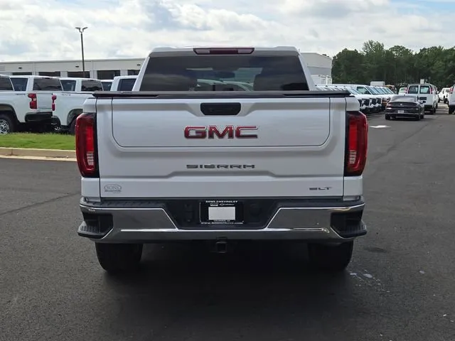 2023 GMC Sierra 1500 SLT thumbnail 10