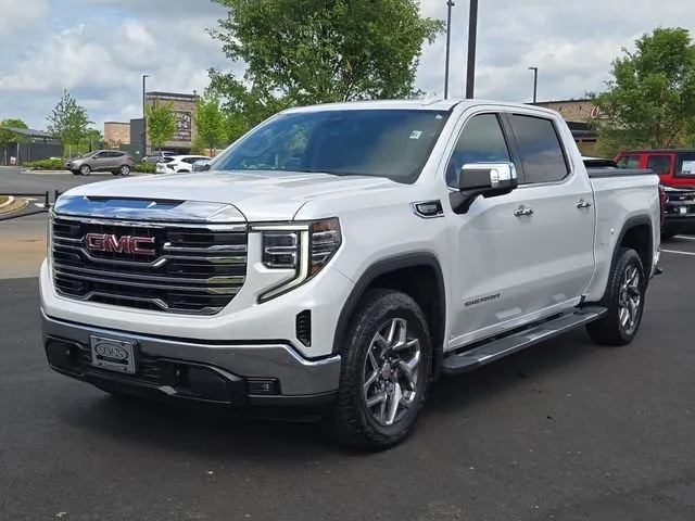 2023 GMC Sierra 1500 SLT thumbnail 2