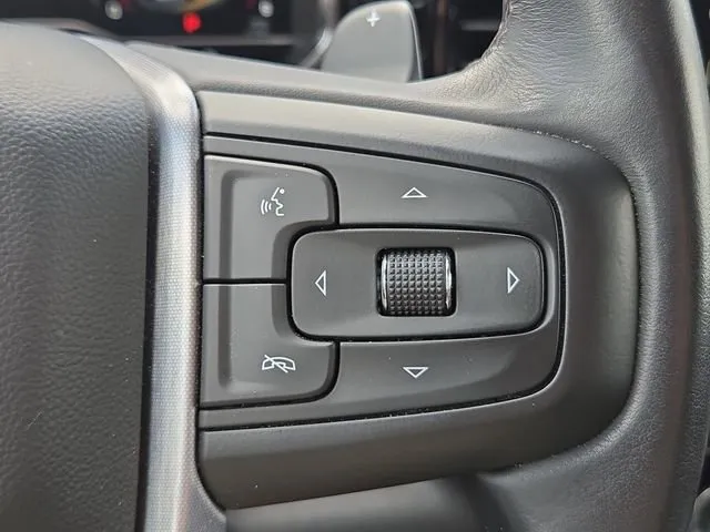 2023 GMC Sierra 1500 SLT thumbnail 24