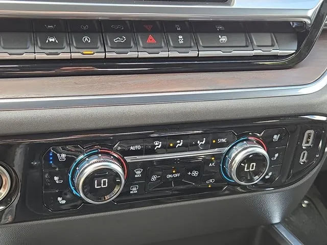 2023 GMC Sierra 1500 SLT thumbnail 27