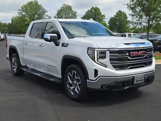 2023 GMC Sierra 1500 SLT thumbnail 4