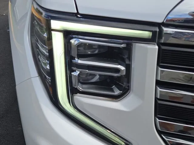 2023 GMC Sierra 1500 SLT thumbnail 5