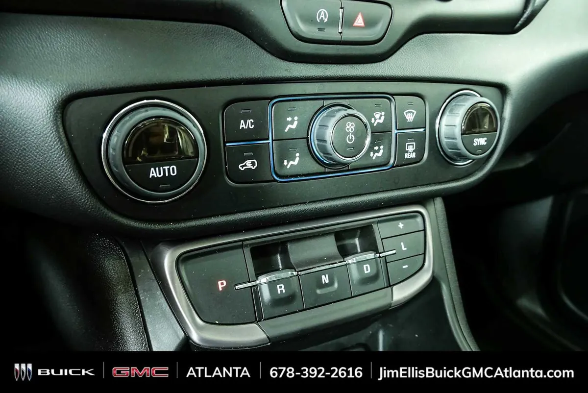 2023 GMC Terrain AT4 thumbnail 15