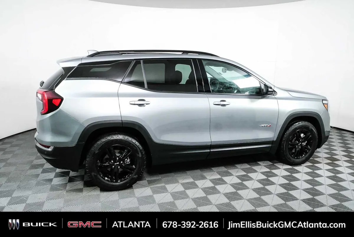 2023 GMC Terrain AT4 thumbnail 2