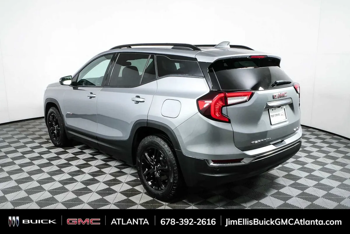 2023 GMC Terrain AT4 thumbnail 27
