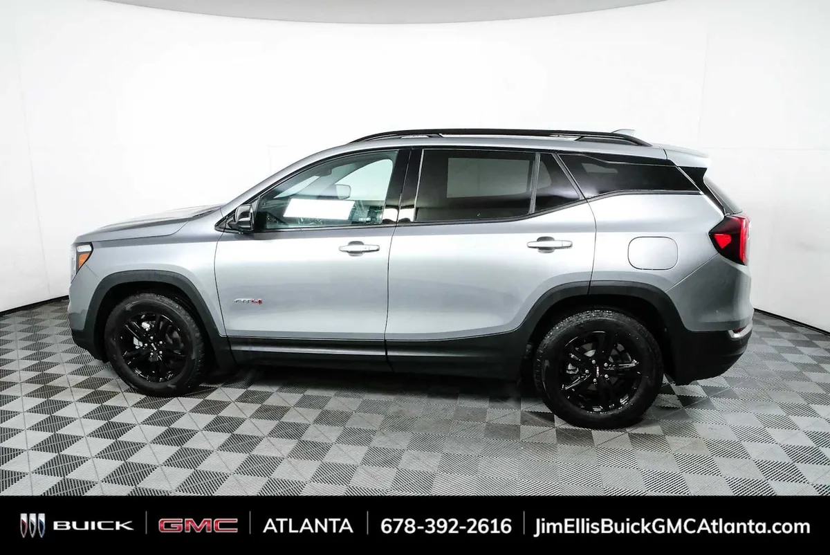 2023 GMC Terrain AT4 thumbnail 28