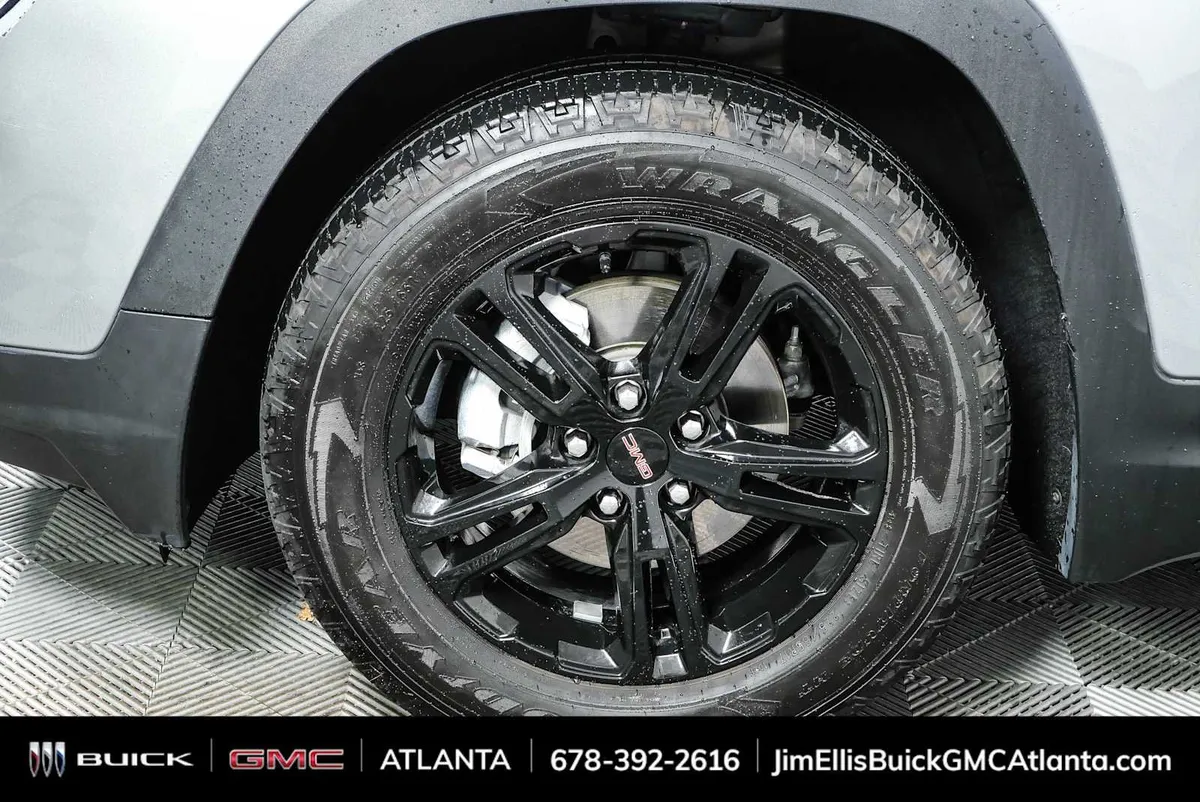 2023 GMC Terrain AT4 thumbnail 36