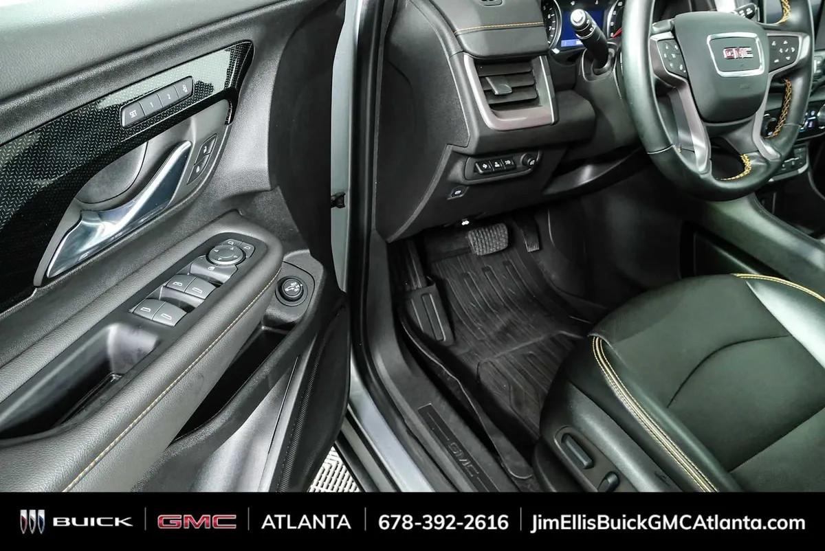 2023 GMC Terrain AT4 thumbnail 7
