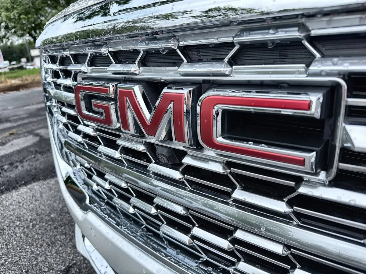 2023 GMC Terrain Denali thumbnail 26