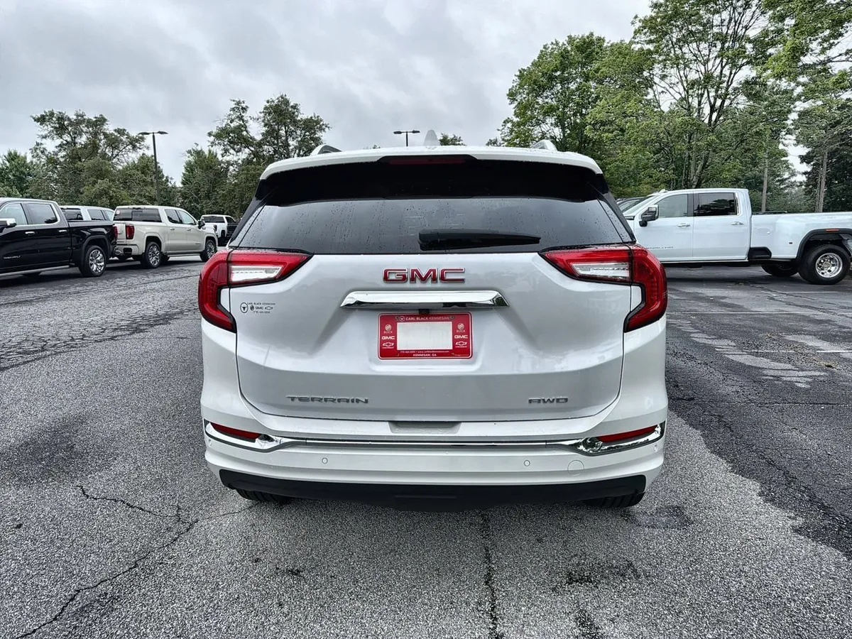 2023 GMC Terrain Denali thumbnail 7