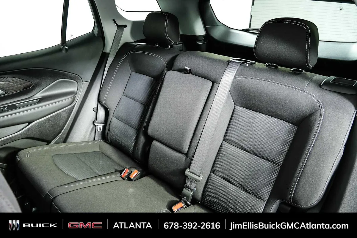 2023 GMC Terrain SLE thumbnail 17