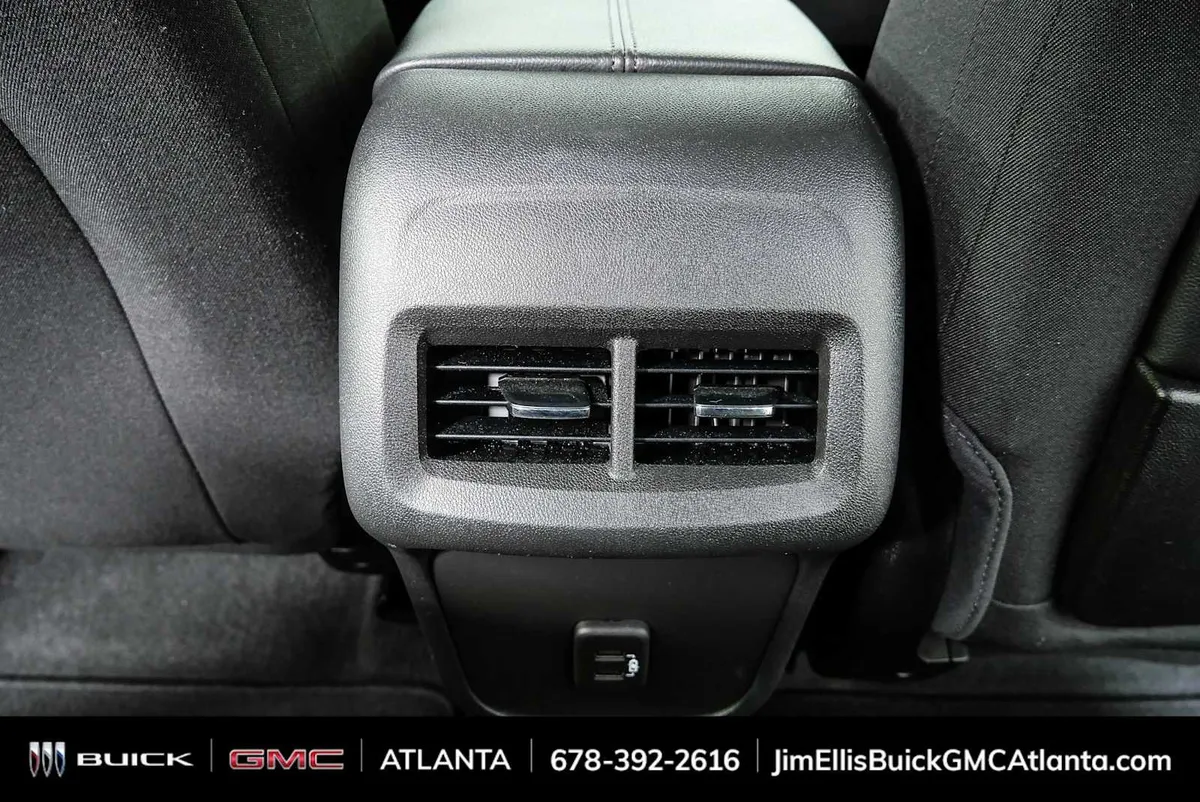 2023 GMC Terrain SLE thumbnail 18