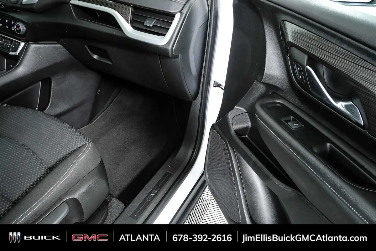 2023 GMC Terrain SLE thumbnail 23