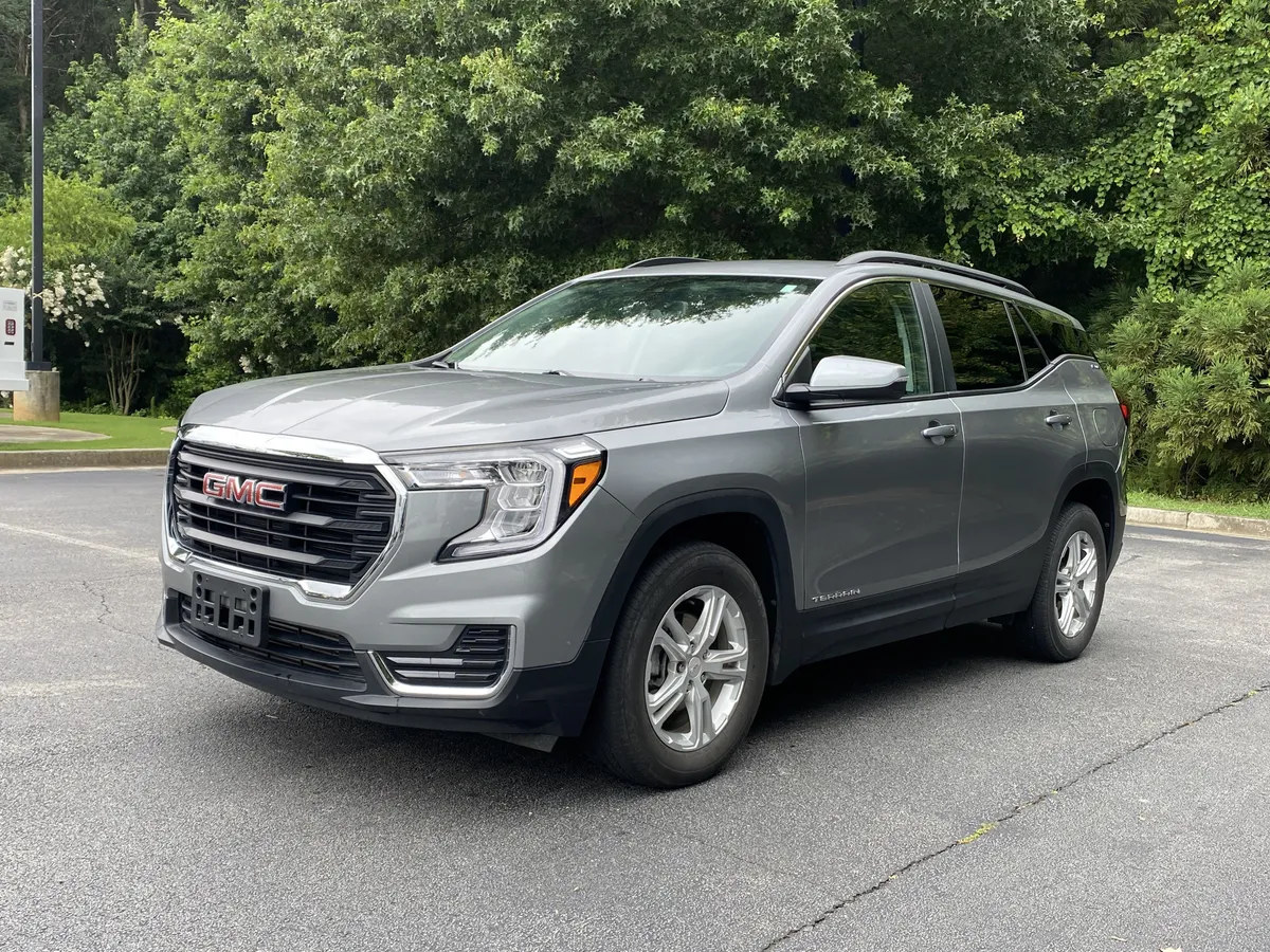 2023 GMC Terrain SLE thumbnail 4