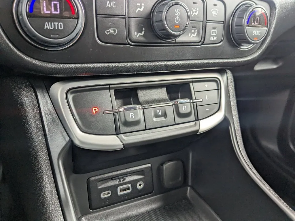 2023 GMC Terrain SLT thumbnail 20