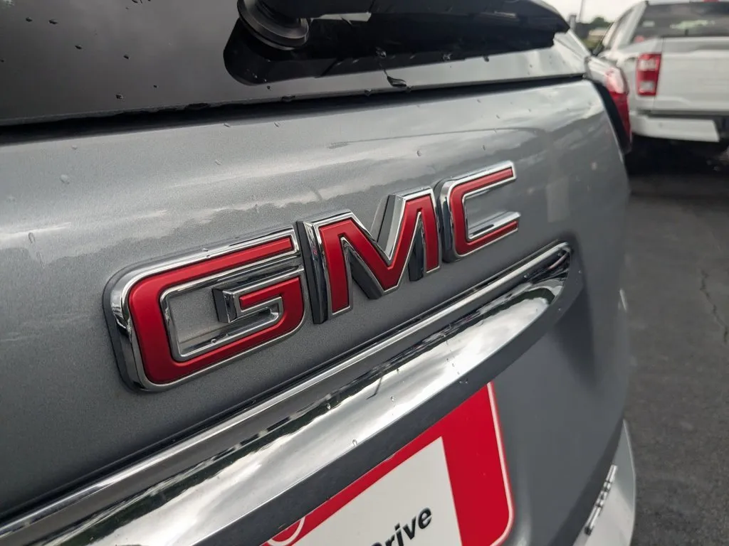 2023 GMC Terrain SLT thumbnail 29